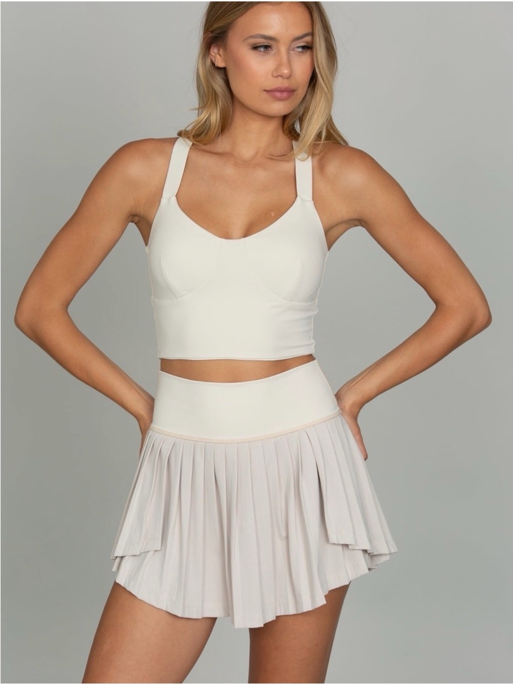 Gold Hinge Tiered Pleated Tennis Skirt in Bone Size Small